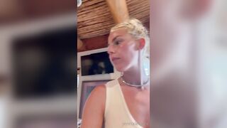 Jennaxx outdoor dildo