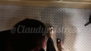 Claudia Domina - J'enmène Rémy en laisse à la Tour Eiffel [Flokossama]