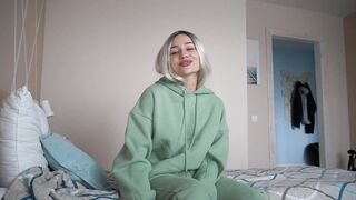 Onlyfans Alice Redlips sex mov part 3
